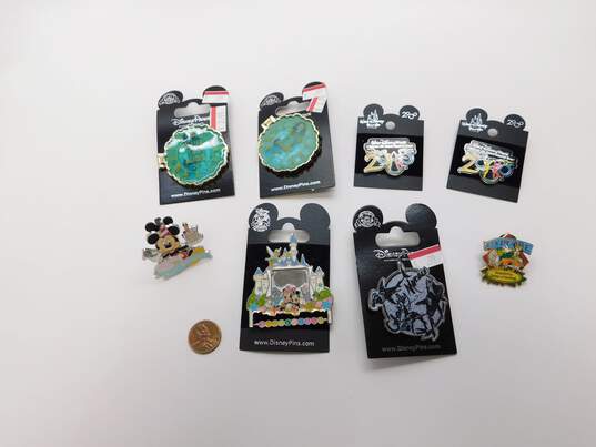 Collectible Disney Mickey Mouse & Variety Character Enamel Trading Pins Some New With Tags 132.2g image number 6