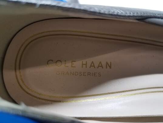 Cole Haan Grand Ambition Stretch Mixed Media Metallic Pump Sz 9.5B image number 5