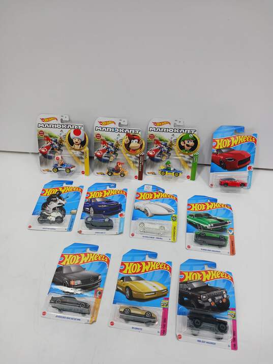 Bundle of 11 Assorted Hot Wheels Die Cast Cars NIP image number 1