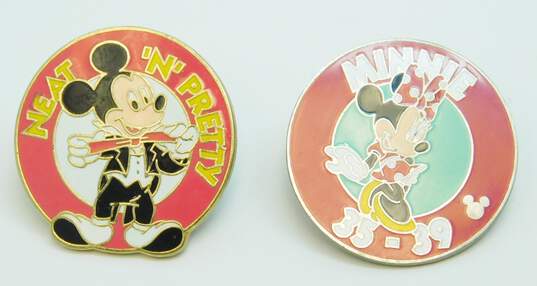 Disney Minnie & Mickey Collectible Pins image number 3