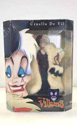 Disney Theme Park Exclusive Disney Villains Cruella De Vil Doll NRFB