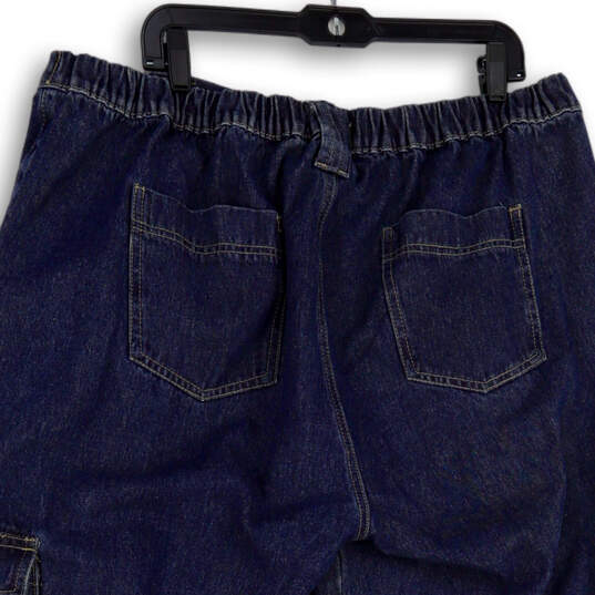 NWT Womens Blue Pockets Relaxed Fit Denim Tapered Leg Cargo Pants Size 20 image number 4