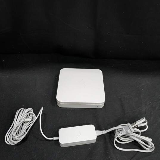 Apple AirPort Extreme Base Station Model A1354 image number 1