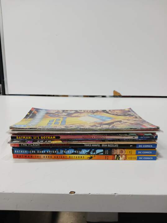 Bundle of 15 Assorted DC Comic Books image number 3