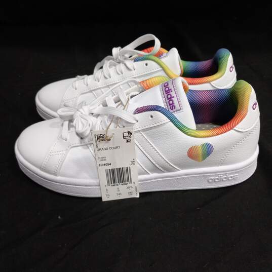 Adidas Women's H01054 Grand Court 'Rainbow Pride' Sneakers Size 7.5 image number 3