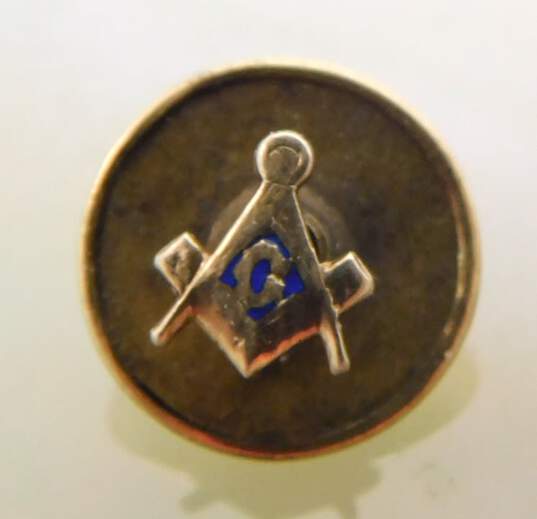 Vintage 10K Gold Masonic Blue Enamel Screw Pin 0.7g image number 1
