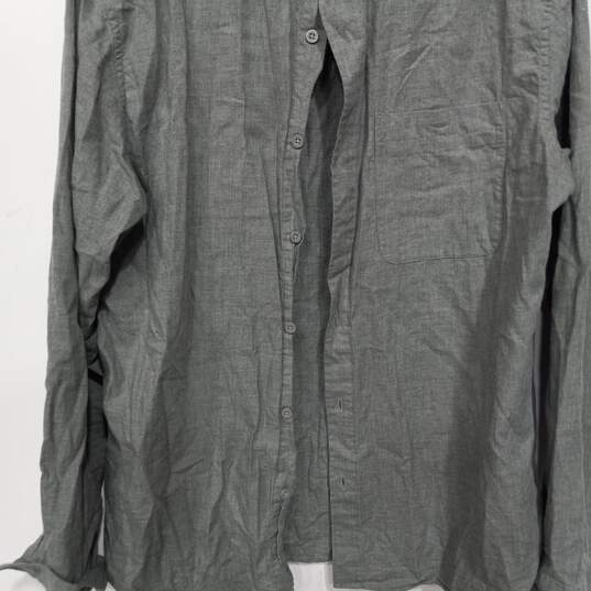 Patagonia Men's Gray Button Down Shirt Size Large image number 6