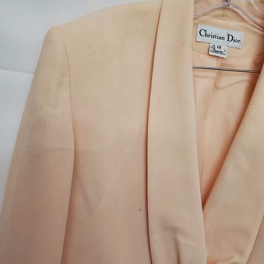 AUTHENTICATED WMNS CHRISTIAN DIOR PEACH 2pc SKIRT SUIT SZ 12 image number 4