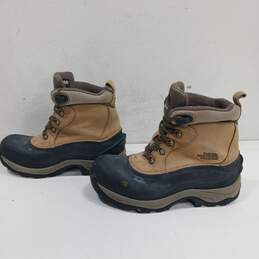 The North Face Women's Snow Boots Size 7.5 alternative image