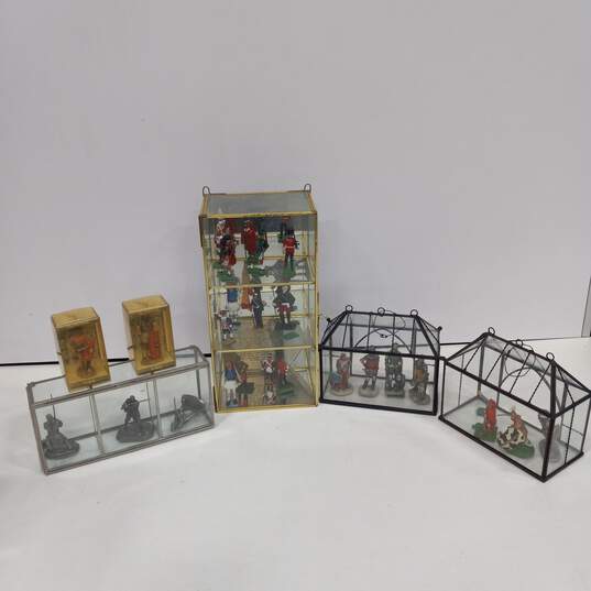 Bundle of 6 Assorted Display Cases of War Figurines image number 1