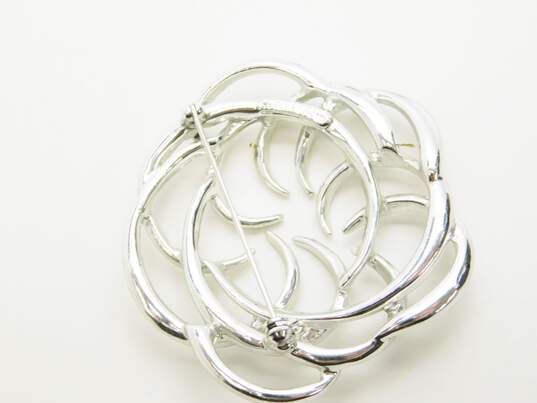 VNTG Sarah Coventry Silver Tone Open Textured & Polished Brooch image number 3