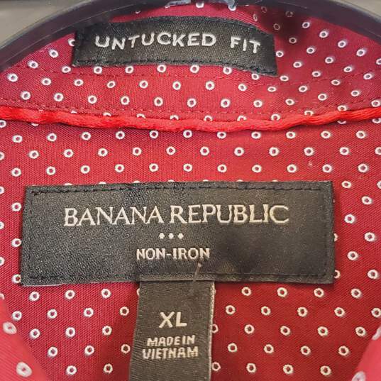 Banana Republic Men Burgundy Print Button Up XL image number 3