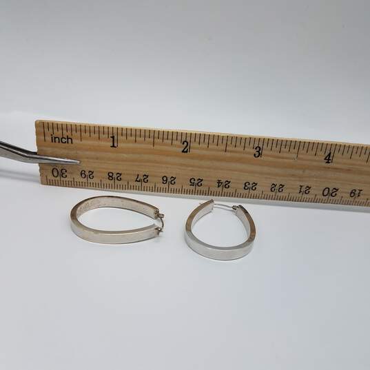 JCM 14k White Gold Oval Hoop 1 Inch Earrings 1.8g image number 8