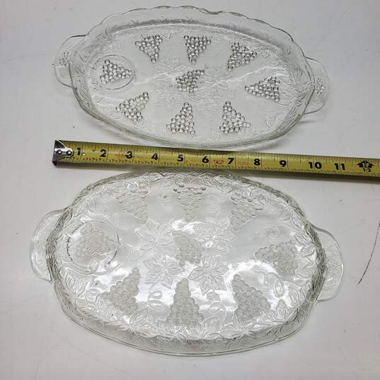 2x Unbranded Grape Textured Glass Serving Dishes image number 3