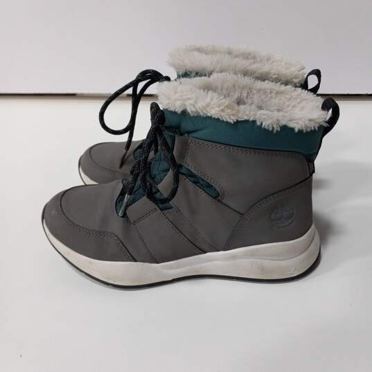Women's Gray Timberland Ankle Boots Size 6 image number 3