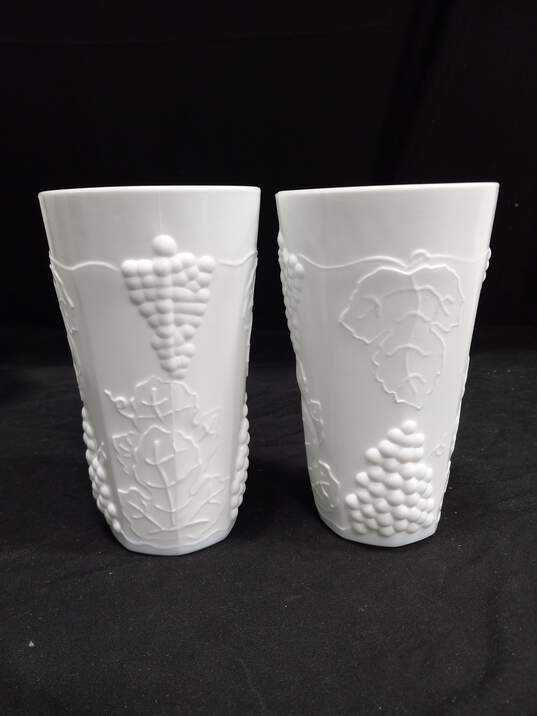Set of 8 Vintage Milk Glass Grapes/Leaves Drinkware & Vase image number 5