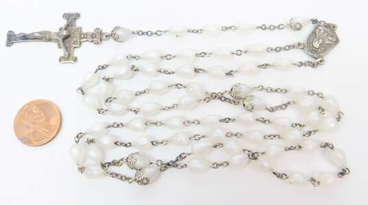 Vintage Creed Sterling 925 Crucifix Cross White Lucite Teardrops Beaded Rosary Necklace 22.3g image number 5