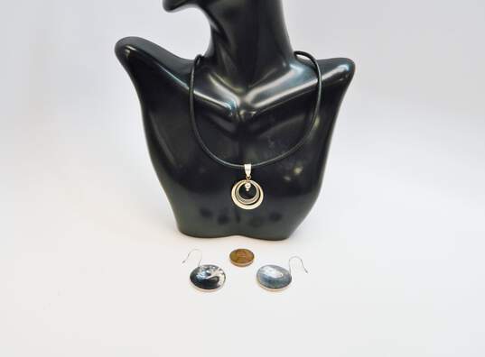 Robert Lee Morris Studios Sterling Silver Open Circle Pendant Necklace & Hammered Earrings 14.7g image number 4
