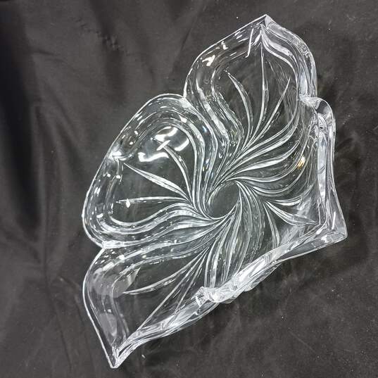 Carved Crystal Four Leaf Clover Dish image number 4