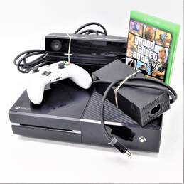 Microsoft Xbox One W/ 1Controller & 1 Game GTA5