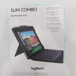 Logitech iPad Pro 10.5 in Slim Combo Case & Keyboard IOB