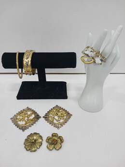 Bundle of Assorted Gold Tone Fashion Costume Jewelry