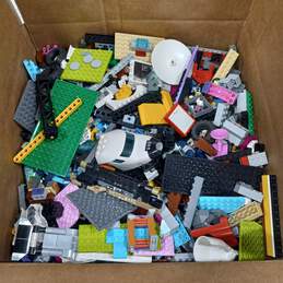 8 Lbs of Assorted Toy Building Blocks