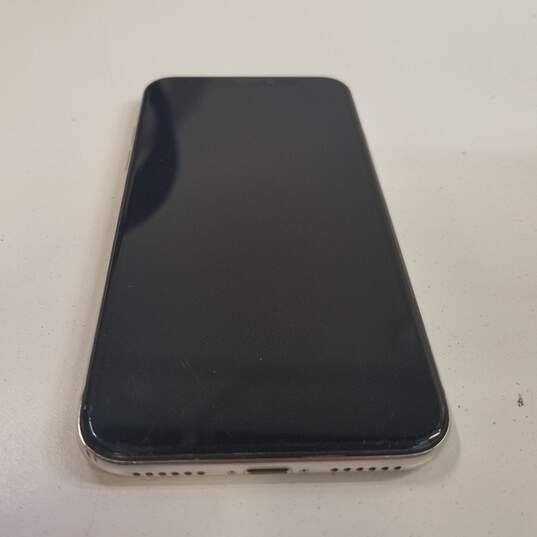 Apple iPhone XS (A1920) - White / For Parts Only image number 5