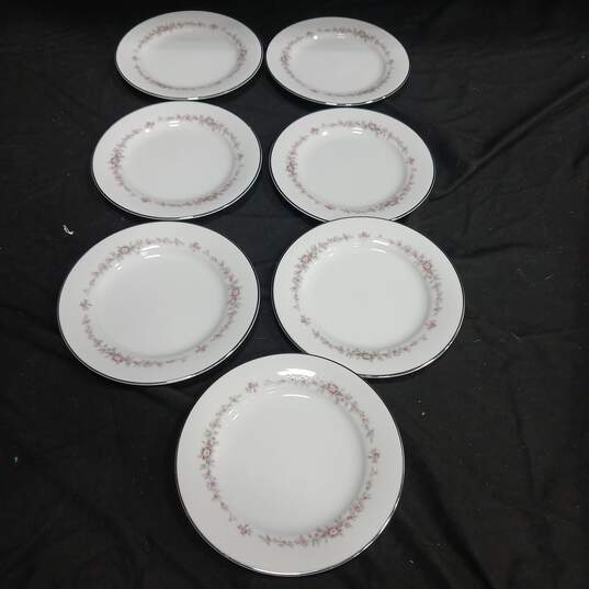 7pc Set of Noritake Rosepoint Silver-Trimmed Bread & Butter Plates image number 1