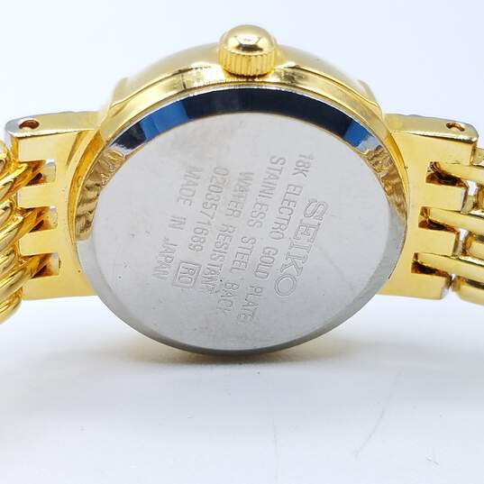 Buy the Gold Plated Women's Wristwatch 0203571689 | GoodwillFinds