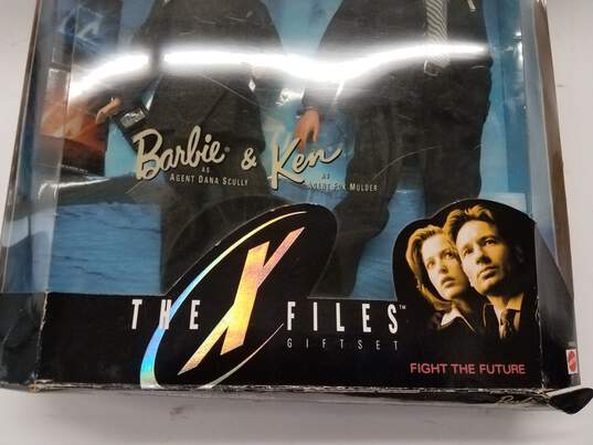 Mattel Collector Edition Barbie And Ken The X Files Gift Set image number 2