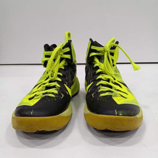 Nike Men's Bright Neon Green Shoes Size 8 image number 2