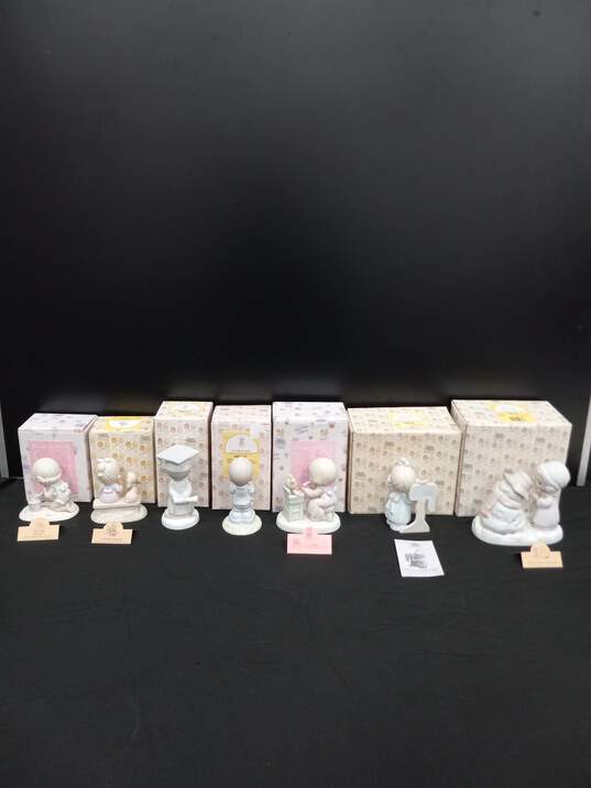 Bundle of Assorted Precious Moments Figurines In Box image number 2