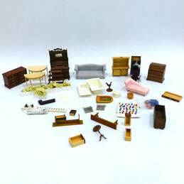 Assorted Vintage Dollhouse Furniture & Accessories Wood Craft Crafting DIY
