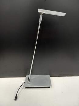 LumiSource LED Gleam Desk Lamp Model Del-802 Untested alternative image