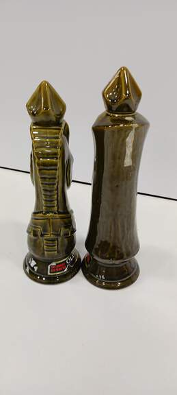 2pc Set of Vintage Old Crow Whiskey Chess Piece Decanters alternative image