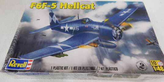 Revell F6F-5 Hellcat Airplane Model Kit 1:48 Scale NIB image number 3