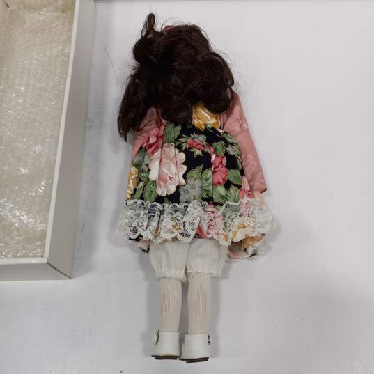 Alberon Collectors Porcelain Doll IOB image number 6