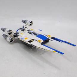 LEGO Star Wars 75155 Rebel U-Wing Fighter Open Set alternative image