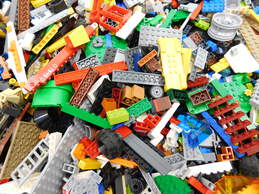 10.0 LBS Mixed LEGO Bulk Box alternative image