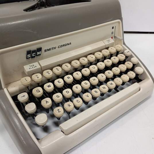 Vintage Smith Corona Typewriter image number 5