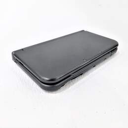 Nintendo NEW 3DS XL IOB W/ Charger alternative image