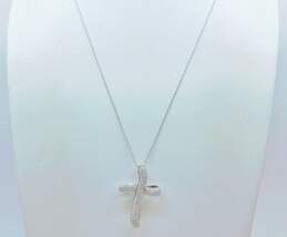 925 1.09 CTTW Diamond Cross Pendant Necklace 6.1g alternative image