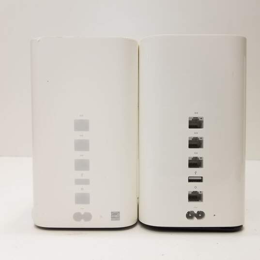 Bundle of 2 Apple AirPort Extreme Devices image number 4