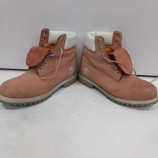 Timberland  Boots Women's SZ 8M image number 2