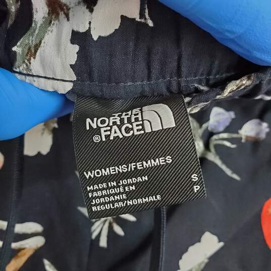 The North Face Black Multicolor Floral Patterned Short WM Size S image number 3