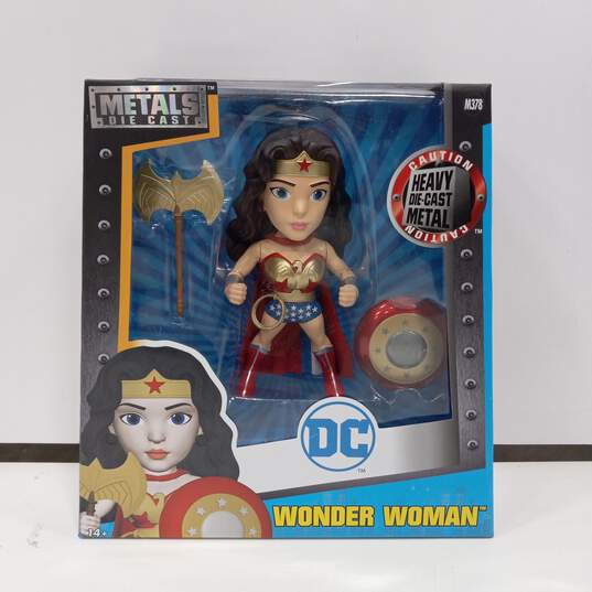 DC Metals Die Cast Wonder Woman Figure NEW image number 1