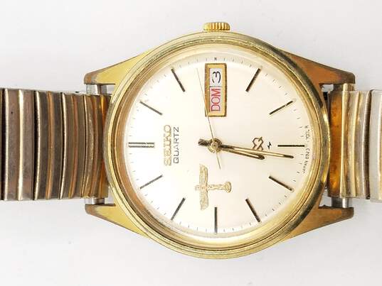 Buy the Vintage Seiko Boeing Service 30yrs Reward Watch | GoodwillFinds