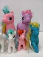 Bundle of 13 Assorted Off-Brand Plastic Horse Toys image number 5