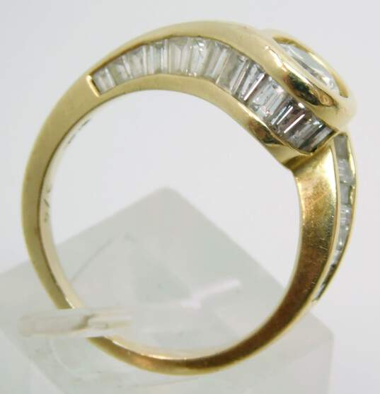 Stunning 14K Yellow Gold 1.79 CTTW Diamond Brilliant & Baguette Bypass Ring 6.1g image number 2